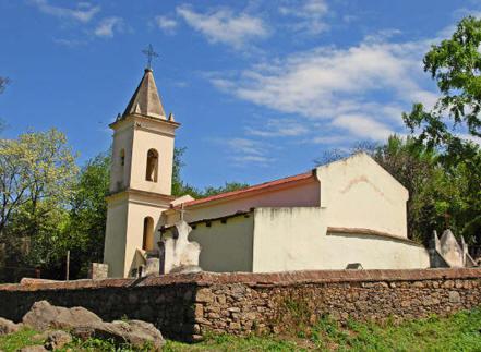 AGUA DE ORO: Iglesia San Vicente Ferrer