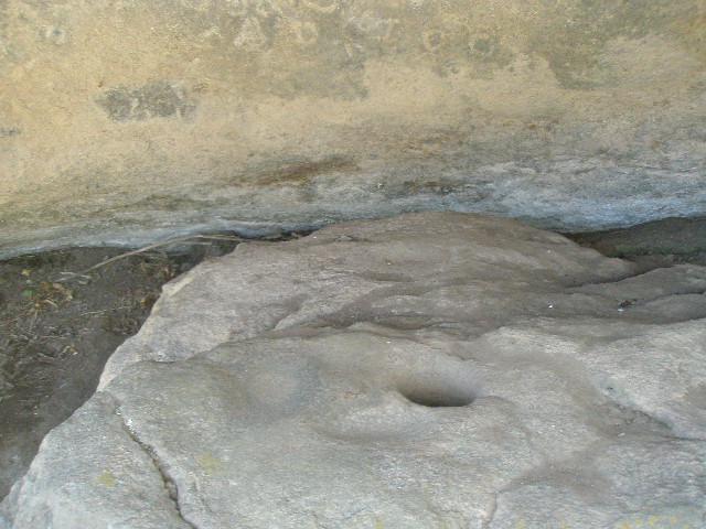 279 Mortero de piedra comechingon