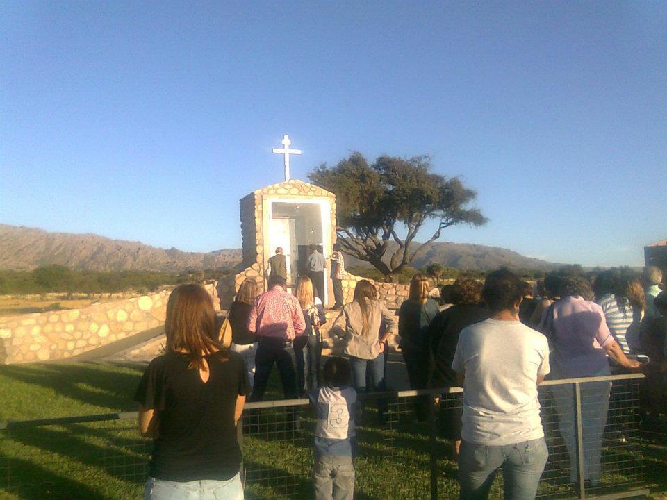 256 jesuis confio larca 002